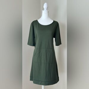 C'est la Vie Women's Rounded Neck 1/2 Sleeve‎ Knit Mini Dress Size Large Green
